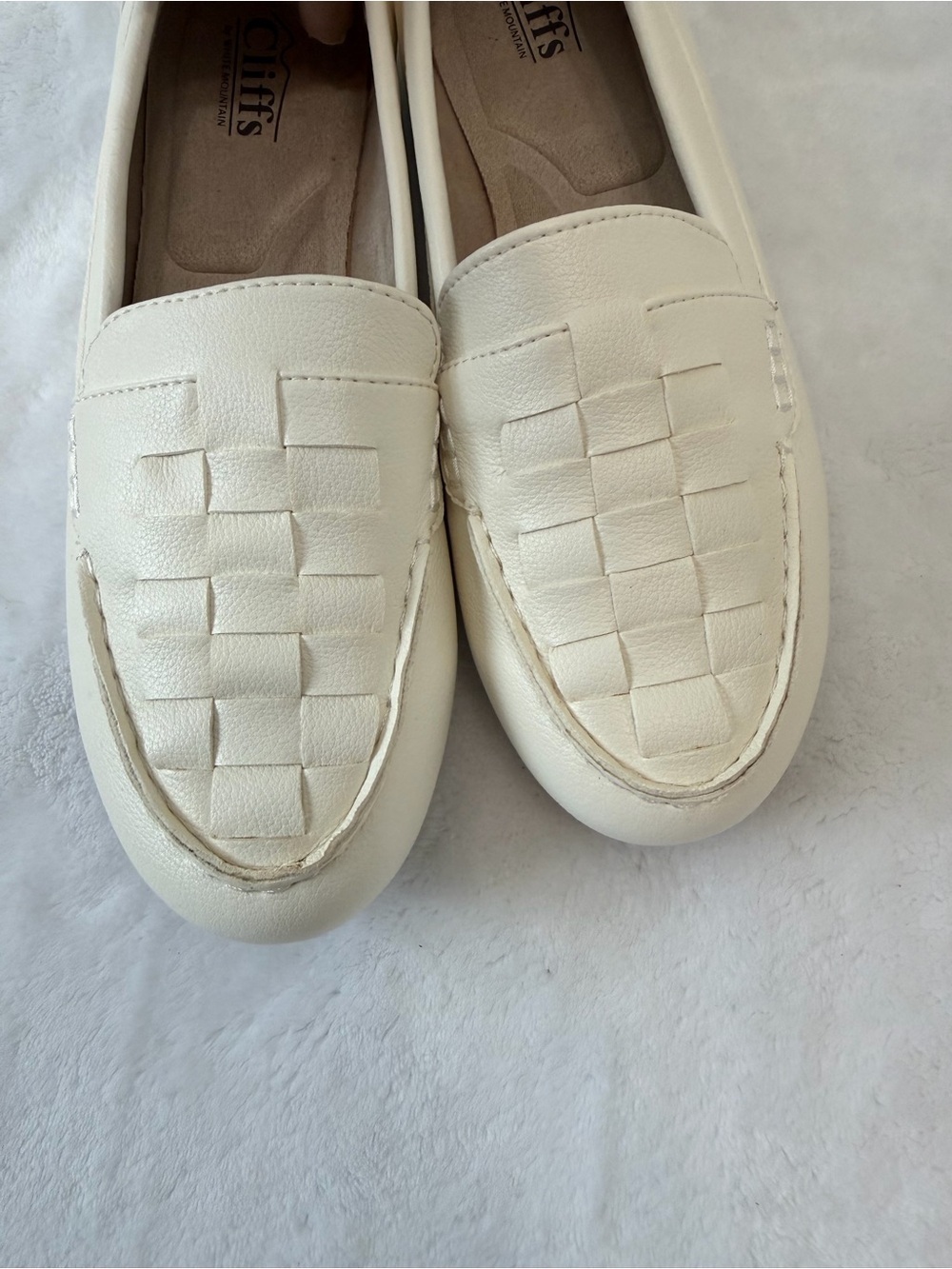 Cliffs by WHITE MOUNTAIN Ecru Slip-On Loafers - Picture 4 of 12